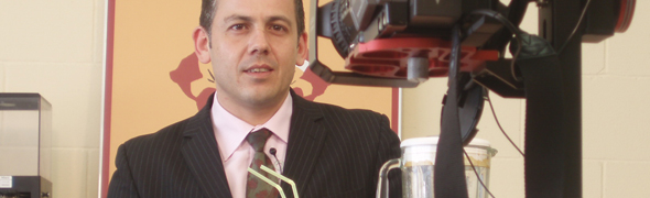 Miguel Ángel López, el camarero espectáculo