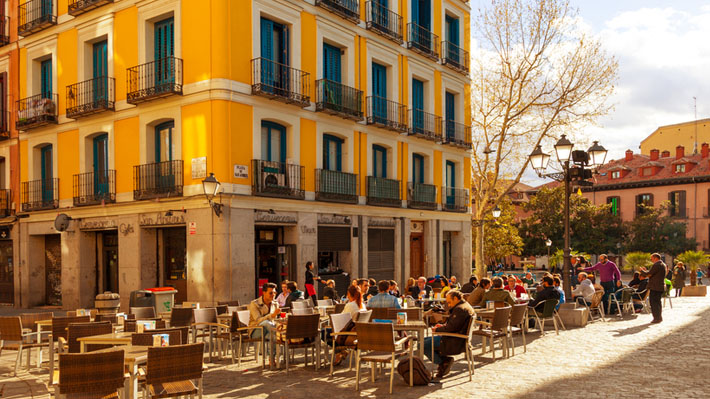 ¿Cómo podría afectar la supresión del cambio horario a la hostelería?