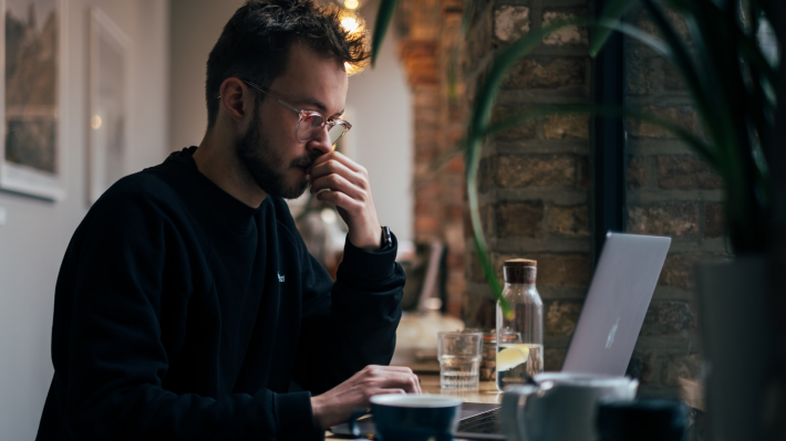 Claves para tomar decisiones difíciles en tu negocio