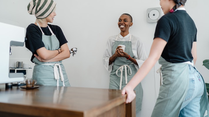 Consejos para escoger el uniforme de tus empleados 