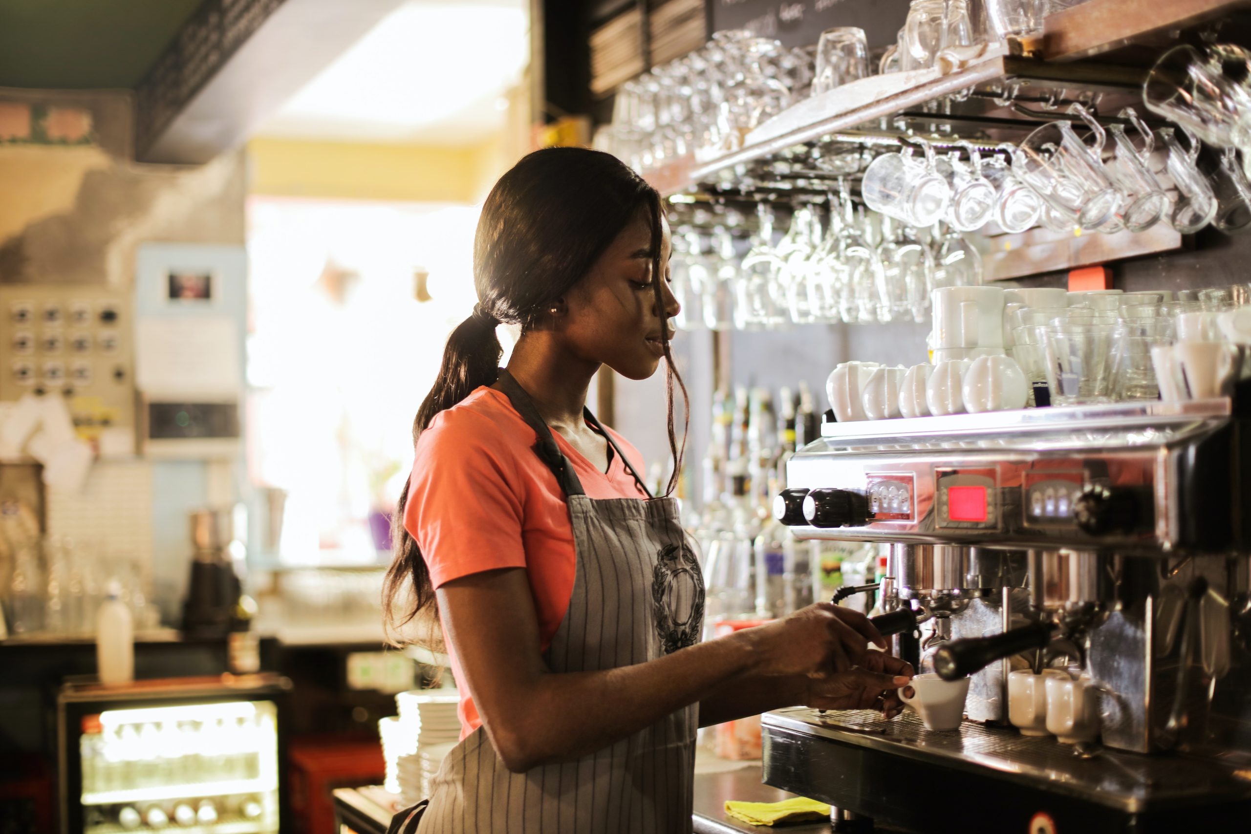 Más de la mitad de las mujeres ha sufrido discriminación en hostelería